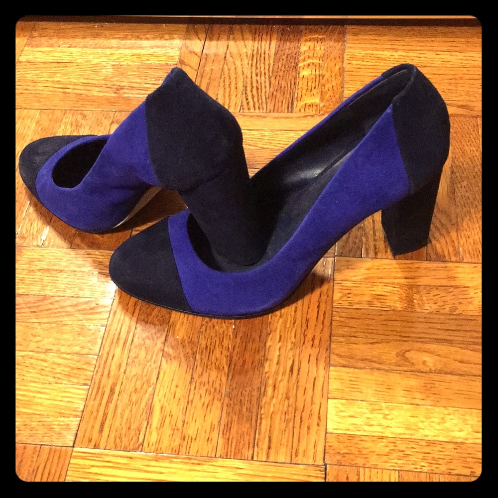 Court shoes